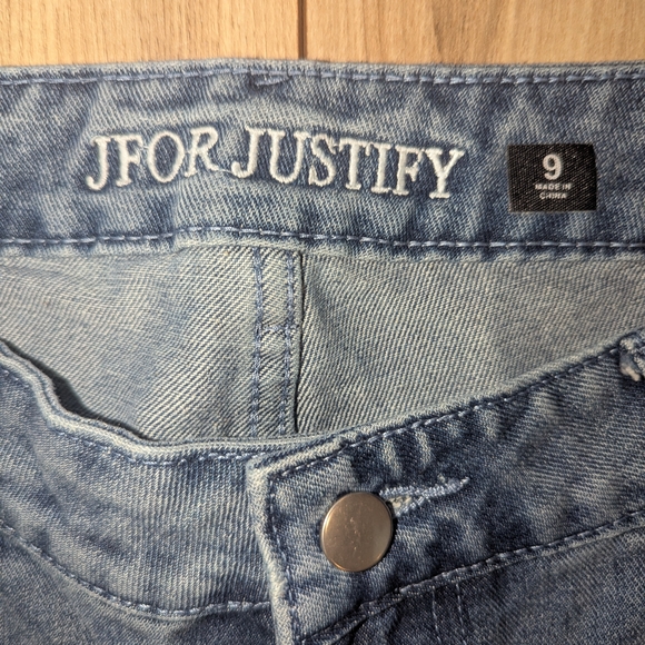 J for Justify Denim Straight Leg Jeans with Bow Embroidery - Picture 2 of 3